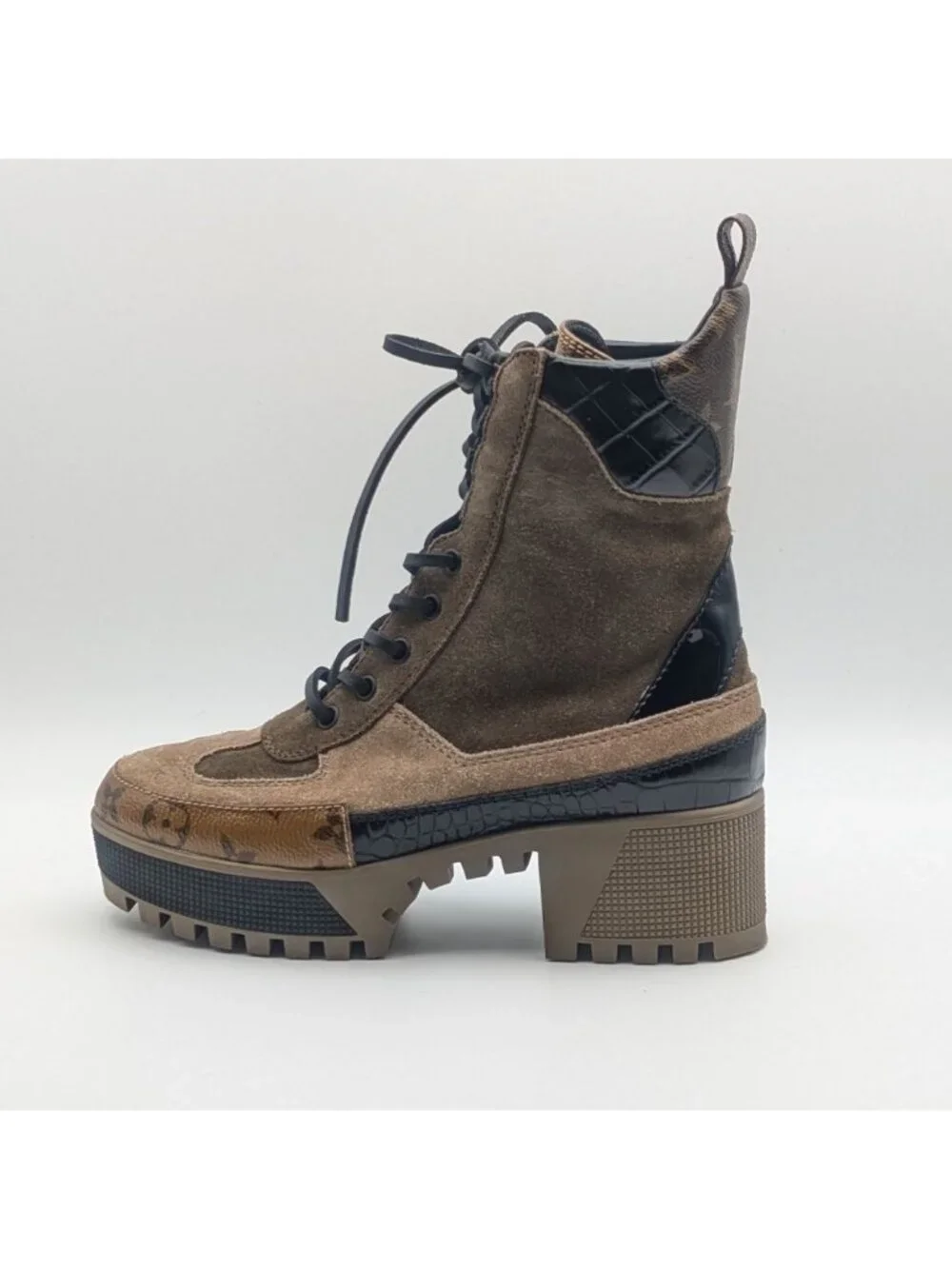 Louis Vuitton Laurie Line Monogram Reverse Ankle Boots - Picture 2 of 11